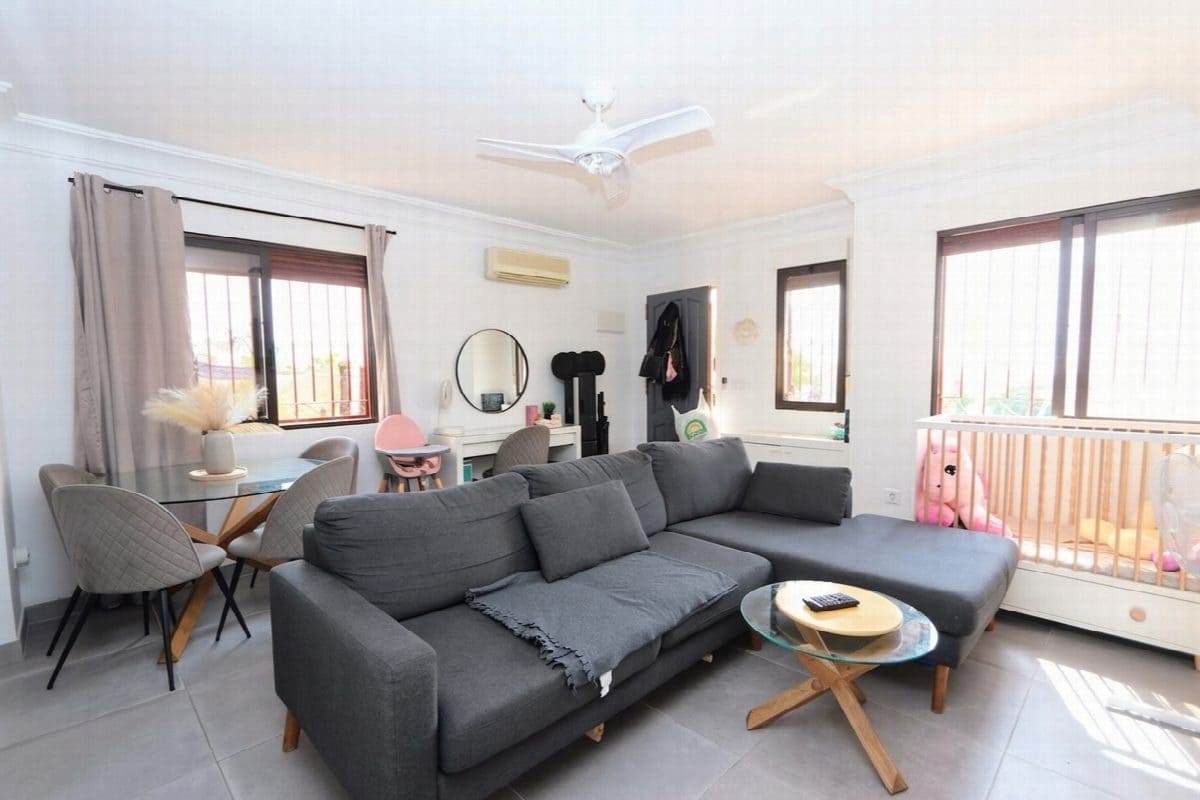 2 bedroom Villa for sale in Orihuela with pool garage - € 218,000 (Ref: 9993965)