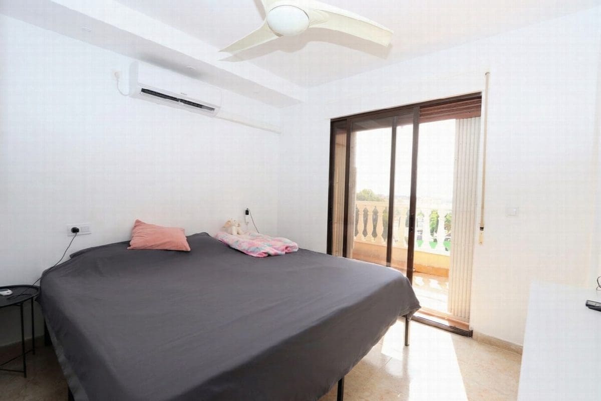 2 bedroom Villa for sale in Orihuela with pool garage - € 218,000 (Ref: 9993965)