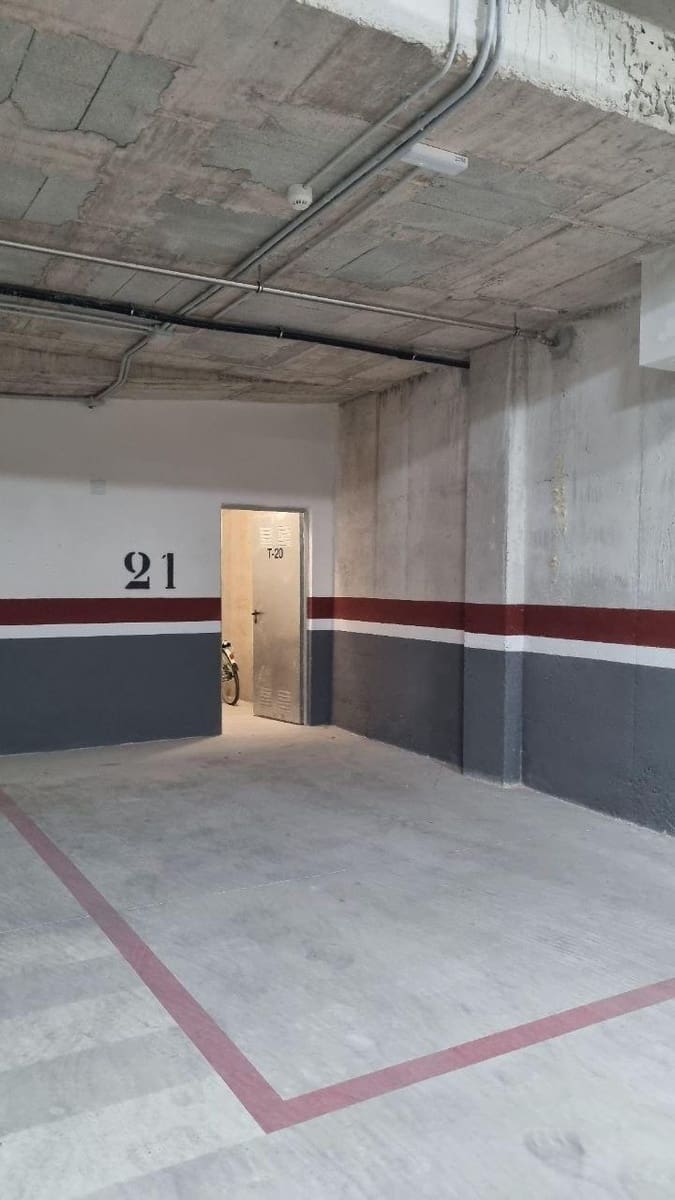 2 slaapkamer Penthouse te koop in Torrevieja met zwembad - € 341.000 (Ref: 9994852)