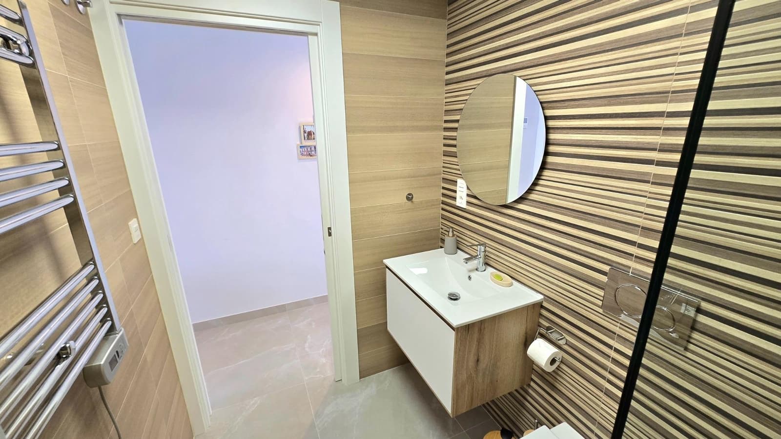 2 slaapkamer Penthouse te koop in Torrevieja met zwembad - € 341.000 (Ref: 9994852)