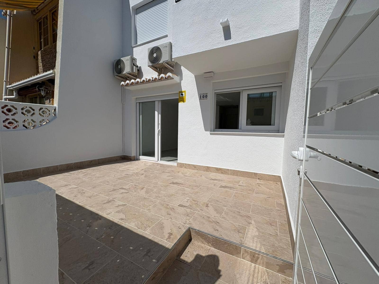 3 bedroom Townhouse for sale in Torrevieja - € 229,000 (Ref: 9994856)