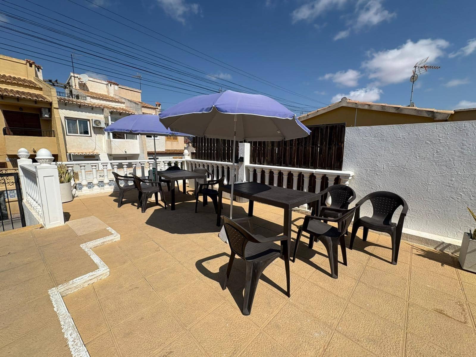 3 bedroom Townhouse for sale in Torrevieja - € 229,000 (Ref: 9994856)