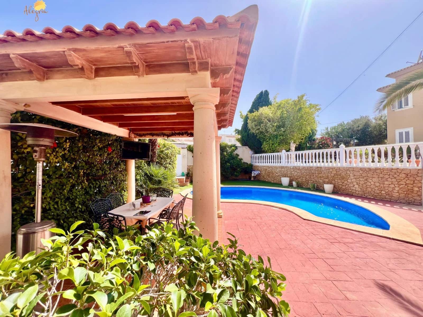 3 slaapkamer Villa te koop in Torrevieja met zwembad - € 490.000 (Ref: 9994859)