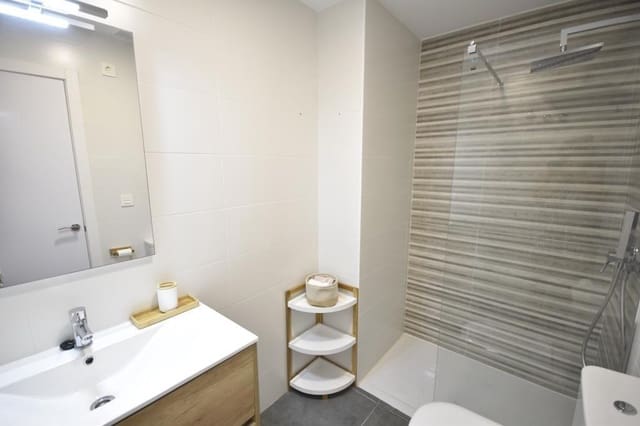 3 soveværelse Lejlighed til salg i Dehesa de Campoamor, Orihuela med swimmingpool - € 230.000 (Ref: 9994861)