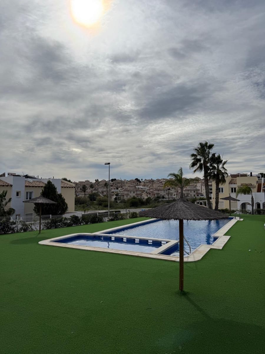 2 bedroom Apartment for sale in Orihuela Costa with pool - € 229,000 (Ref: 9994864)
