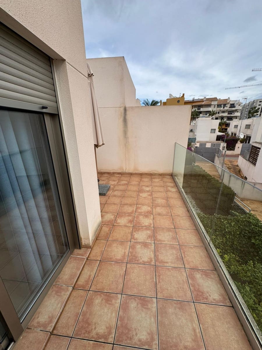 3 chambre Maison de Ville à vendre à Torrevieja avec piscine - 375 000 € (Ref: 9994868)