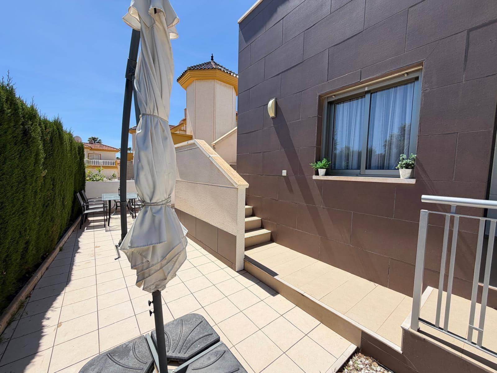 4 soveværelse Villa til salg i Ciudad Quesada med swimmingpool - € 420.000 (Ref: 9994869)
