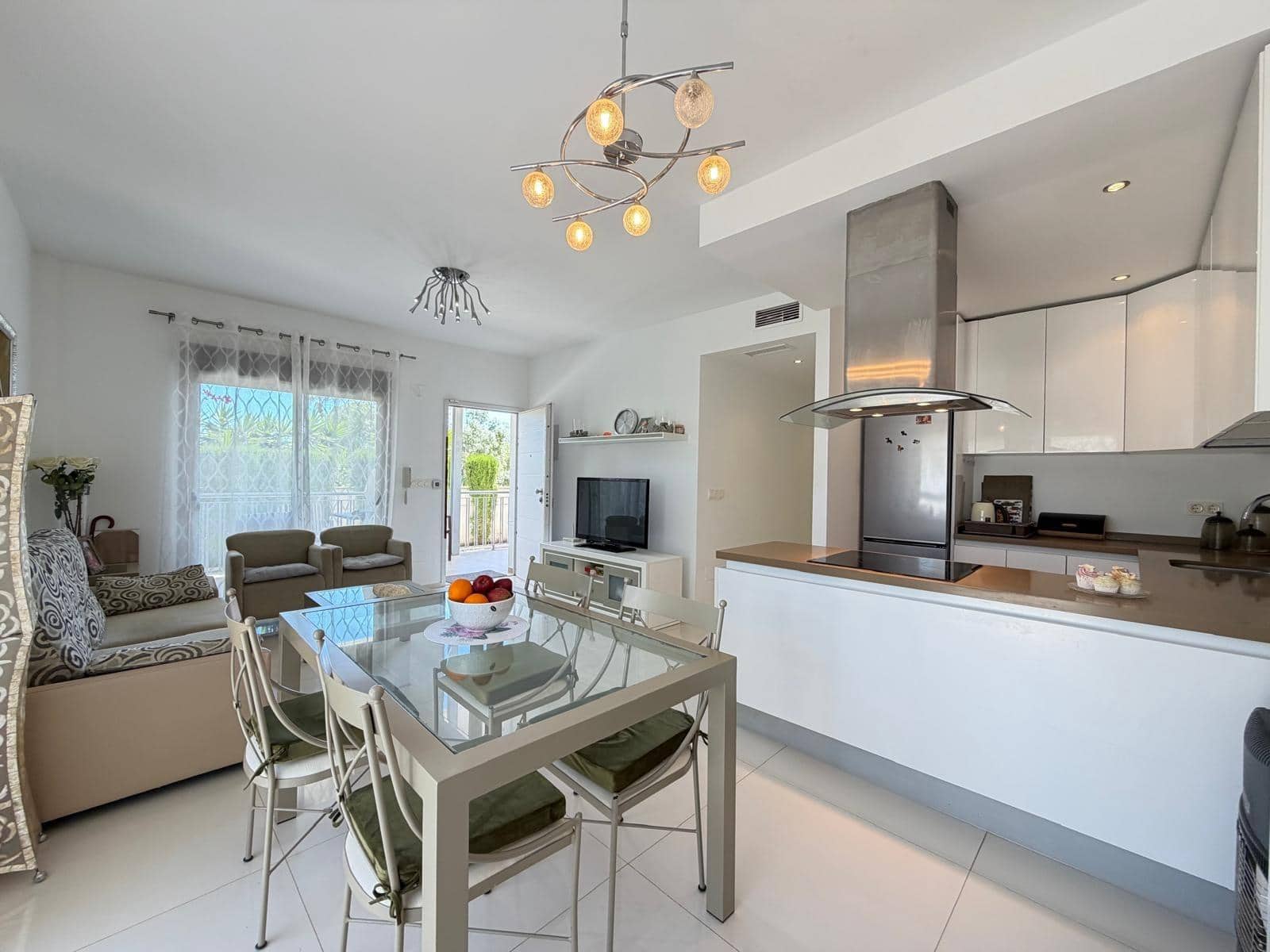 4 soveværelse Villa til salg i Ciudad Quesada med swimmingpool - € 420.000 (Ref: 9994869)