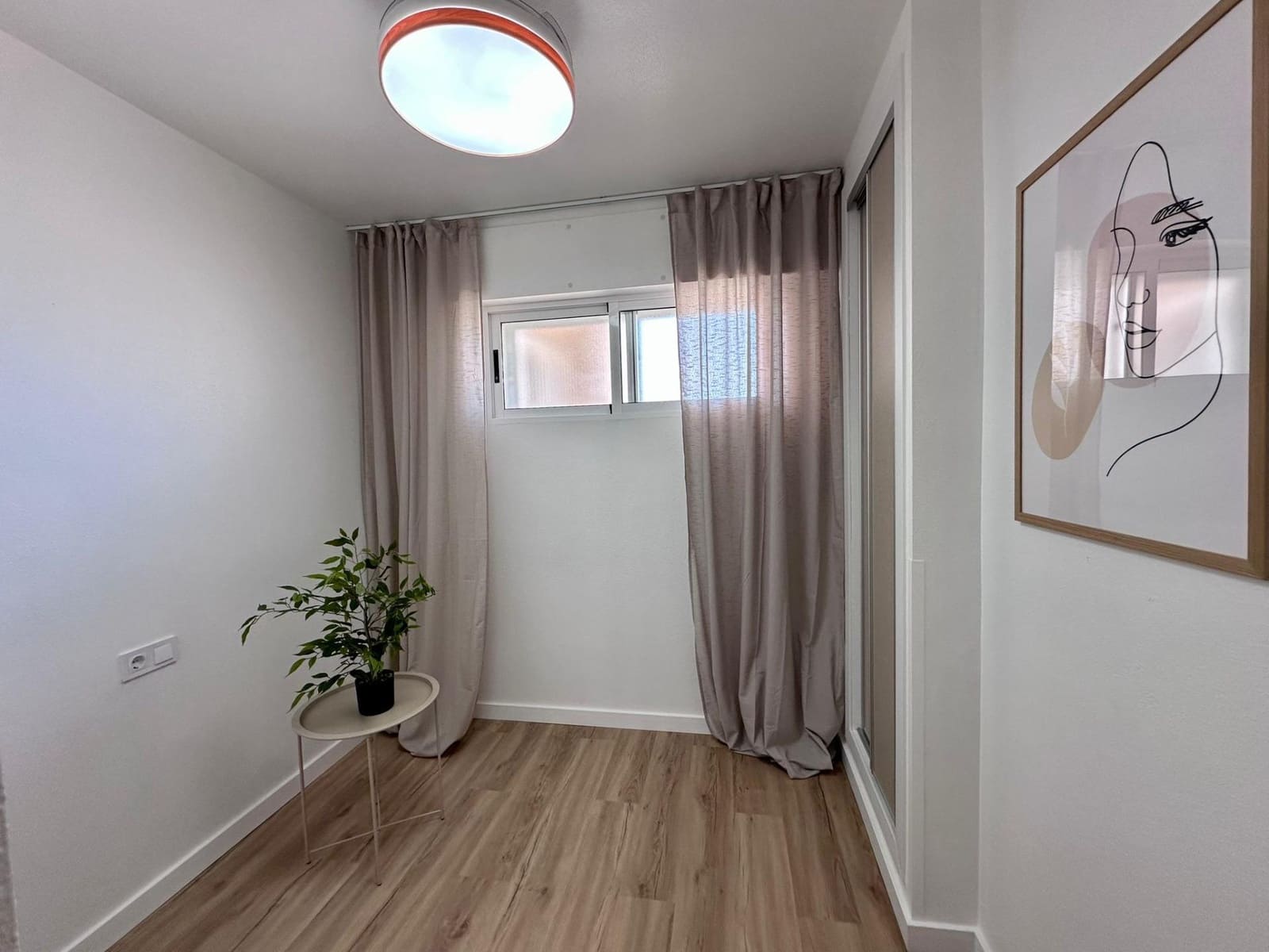 2 soverom Leilighet til salgs i Torrevieja med svømmebasseng - € 199 900 (Ref: 9994871)
