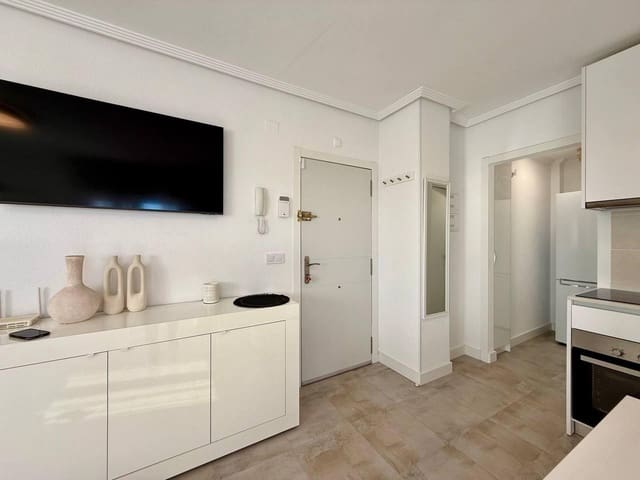 1 soverom Penthouse til salgs i Nueva Torrevieja, Torrevieja - € 149 900 (Ref: 9994872)