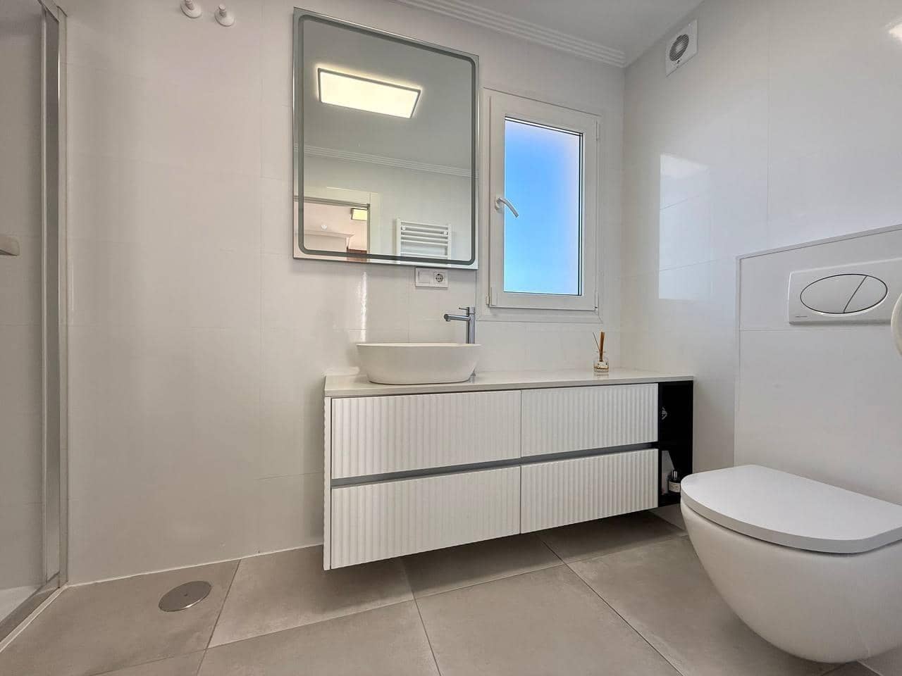 1 soverom Penthouse til salgs i Torrevieja - € 149 900 (Ref: 9994872)