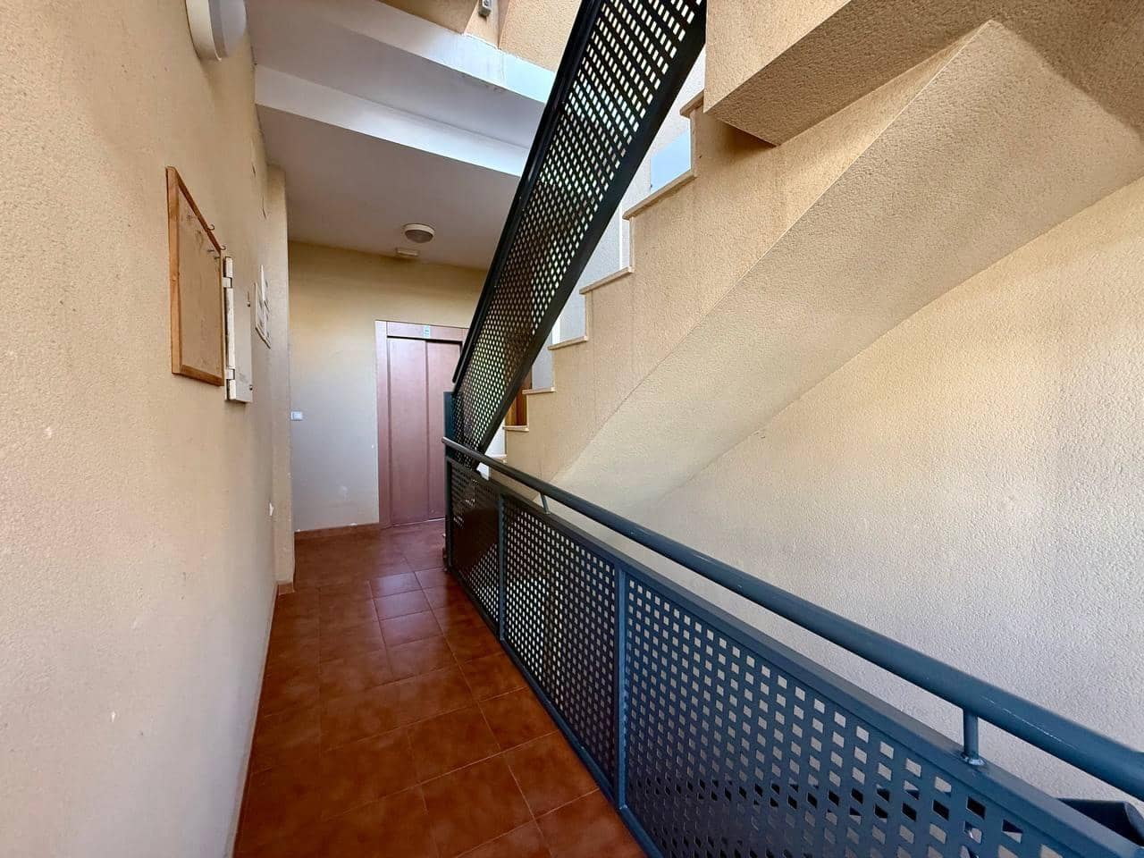 1 soverom Penthouse til salgs i Torrevieja - € 149 900 (Ref: 9994872)