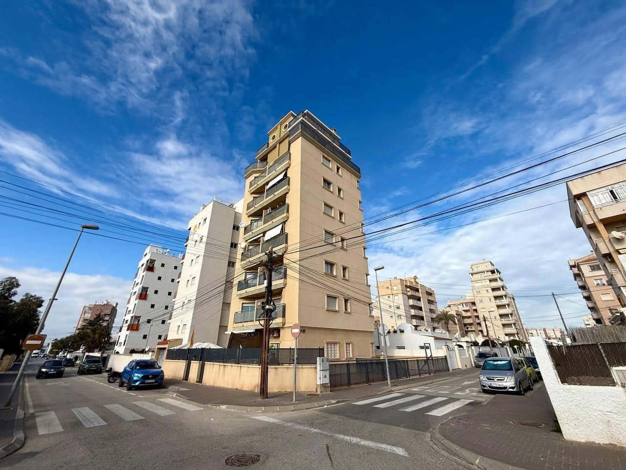 1 soverom Penthouse til salgs i Torrevieja - € 149 900 (Ref: 9994872)