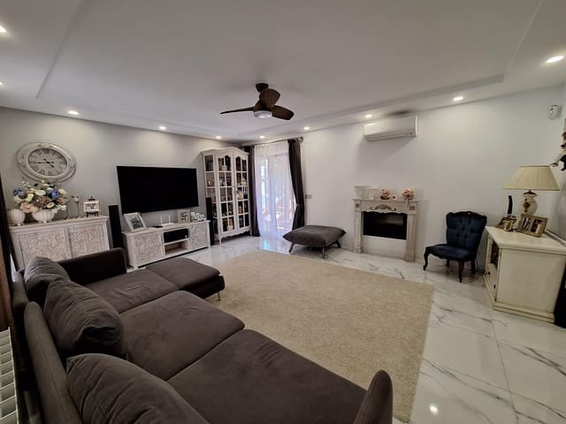 3 soverom Villa til salgs i Pinar de Campoverde, Pilar de la Horadada med svømmebasseng - € 475 000 (Ref: 9994874)