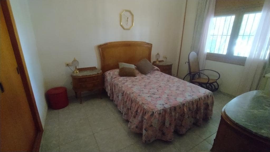 6 sypialnia Willa na sprzedaż w Torrevieja z basenem - 550 000 € (Ref: 9994875)