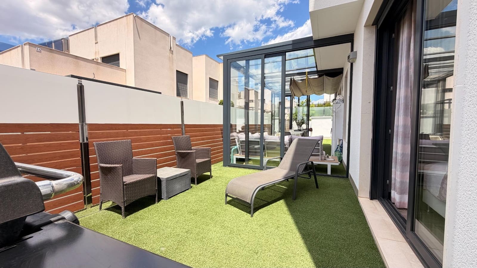 5 makuuhuone Huvila myytävänä paikassa Torrevieja mukana uima-altaan - 558 900 € (Ref: 9994876)