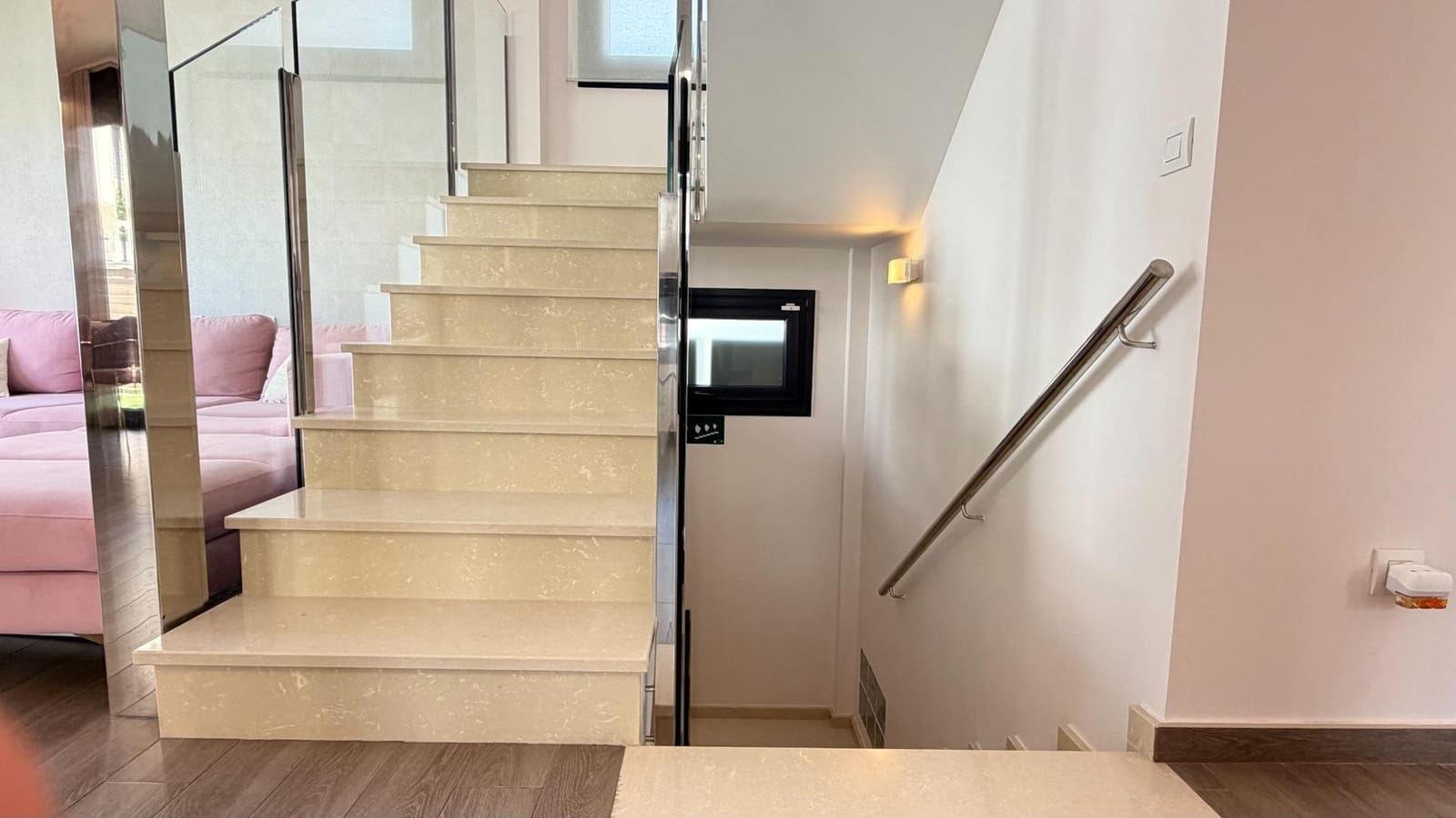 5 makuuhuone Huvila myytävänä paikassa Torrevieja mukana uima-altaan - 558 900 € (Ref: 9994876)