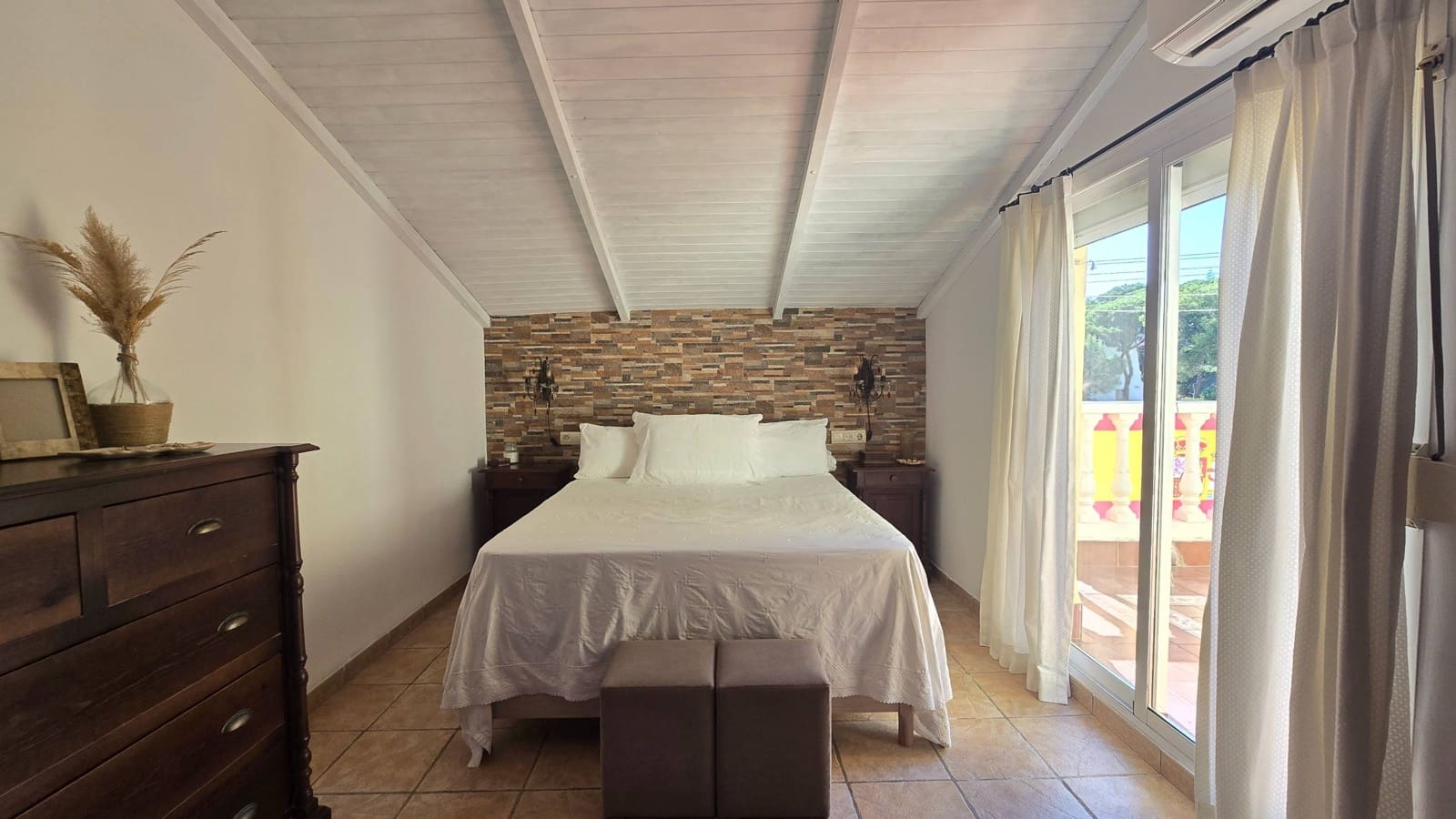 3 quarto Moradia Geminada para venda em Estepona com piscina garagem - 570 000 € (Ref: 9998450)
