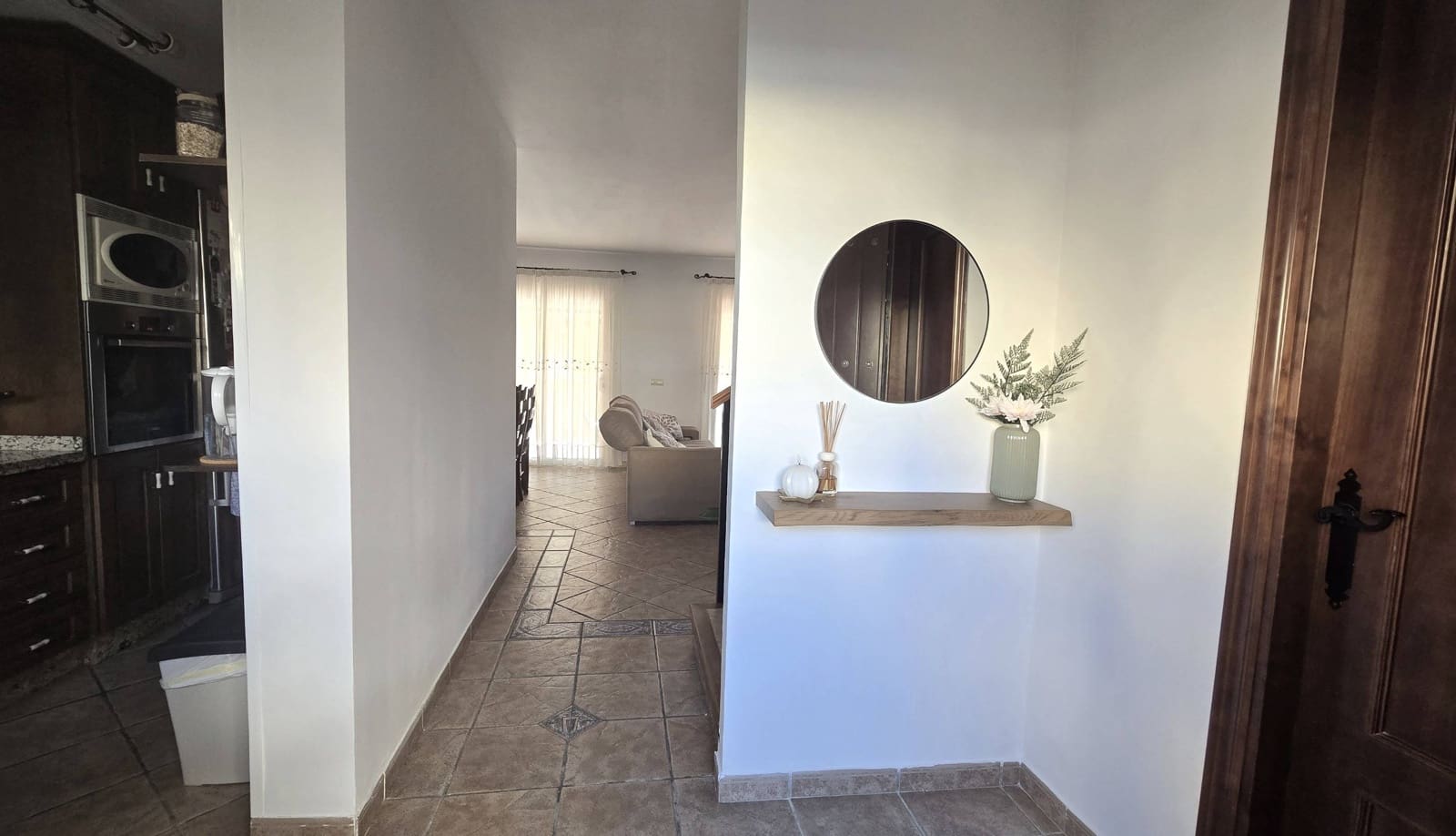 3 quarto Moradia Geminada para venda em Estepona com piscina garagem - 570 000 € (Ref: 9998450)