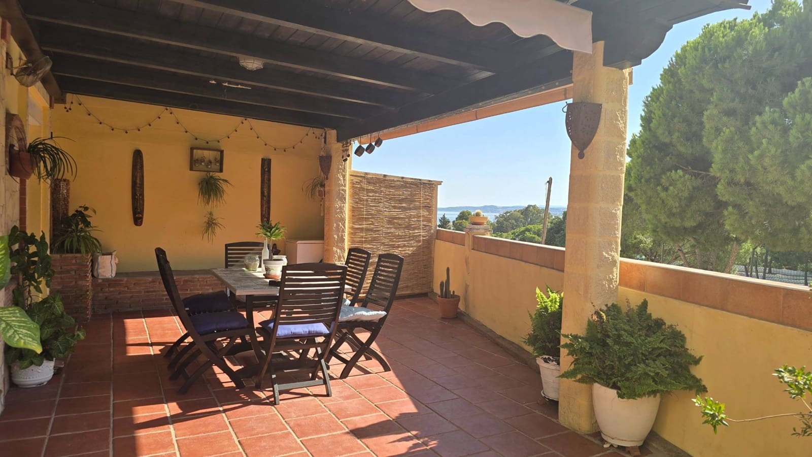 3 quarto Moradia Geminada para venda em Estepona com piscina garagem - 570 000 € (Ref: 9998450)