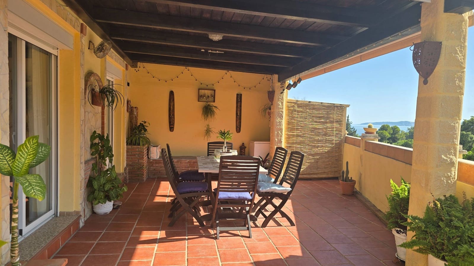 3 quarto Moradia Geminada para venda em Estepona com piscina garagem - 570 000 € (Ref: 9998450)