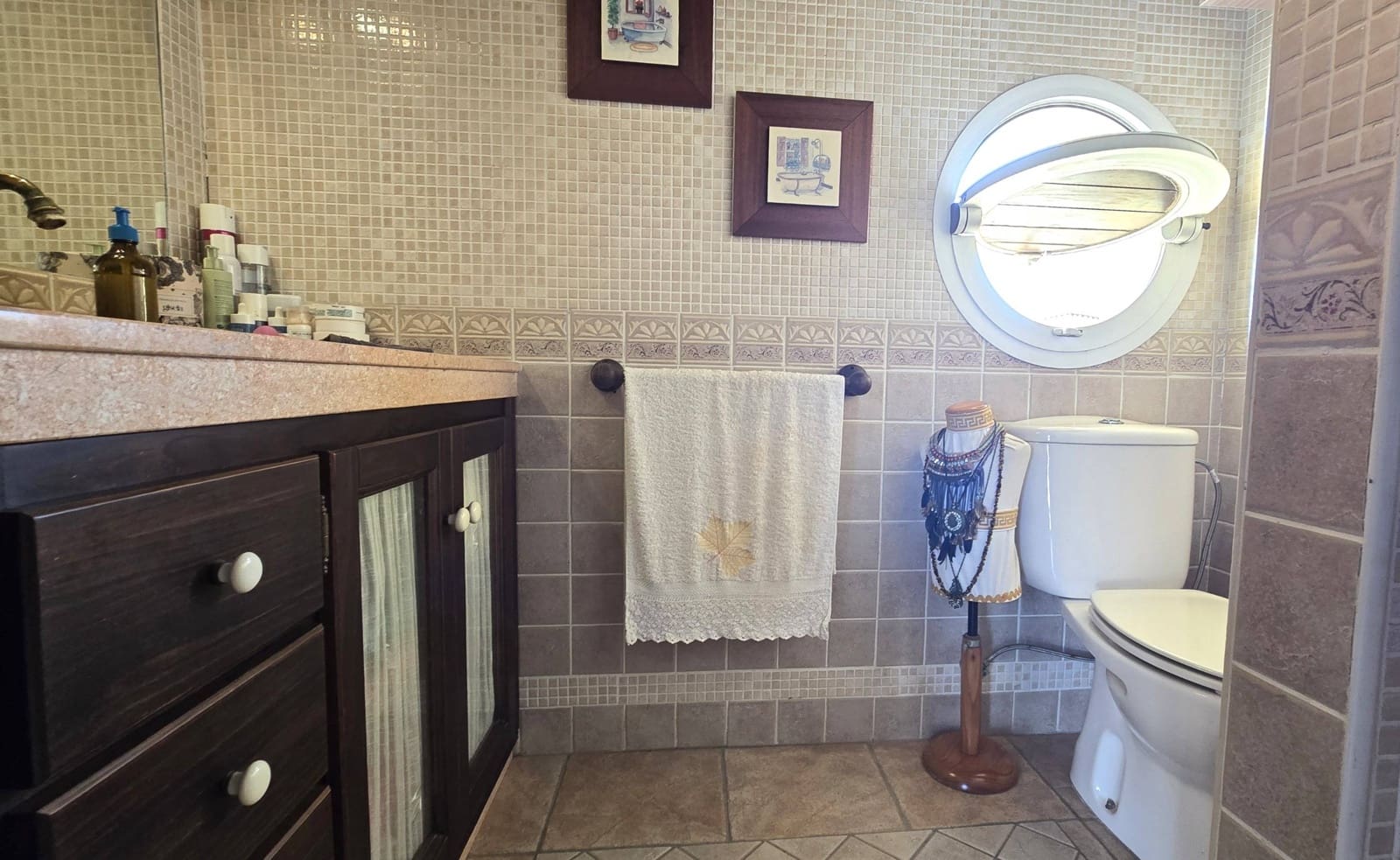 3 quarto Moradia Geminada para venda em Estepona com piscina garagem - 570 000 € (Ref: 9998450)