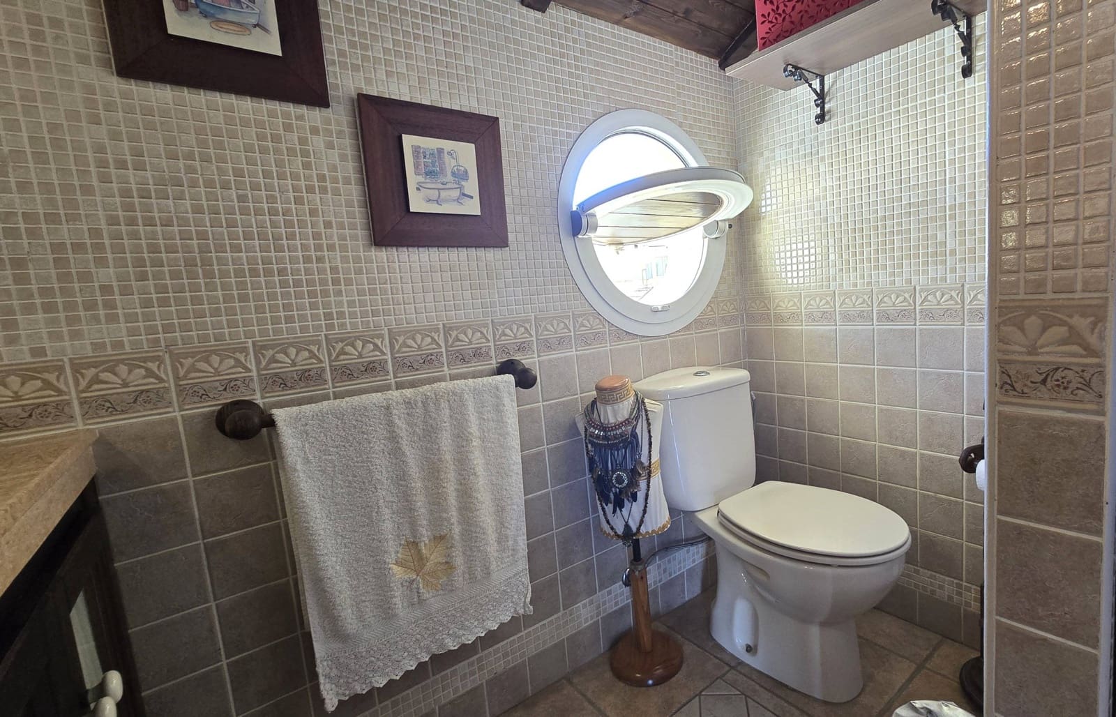 3 quarto Moradia Geminada para venda em Estepona com piscina garagem - 570 000 € (Ref: 9998450)
