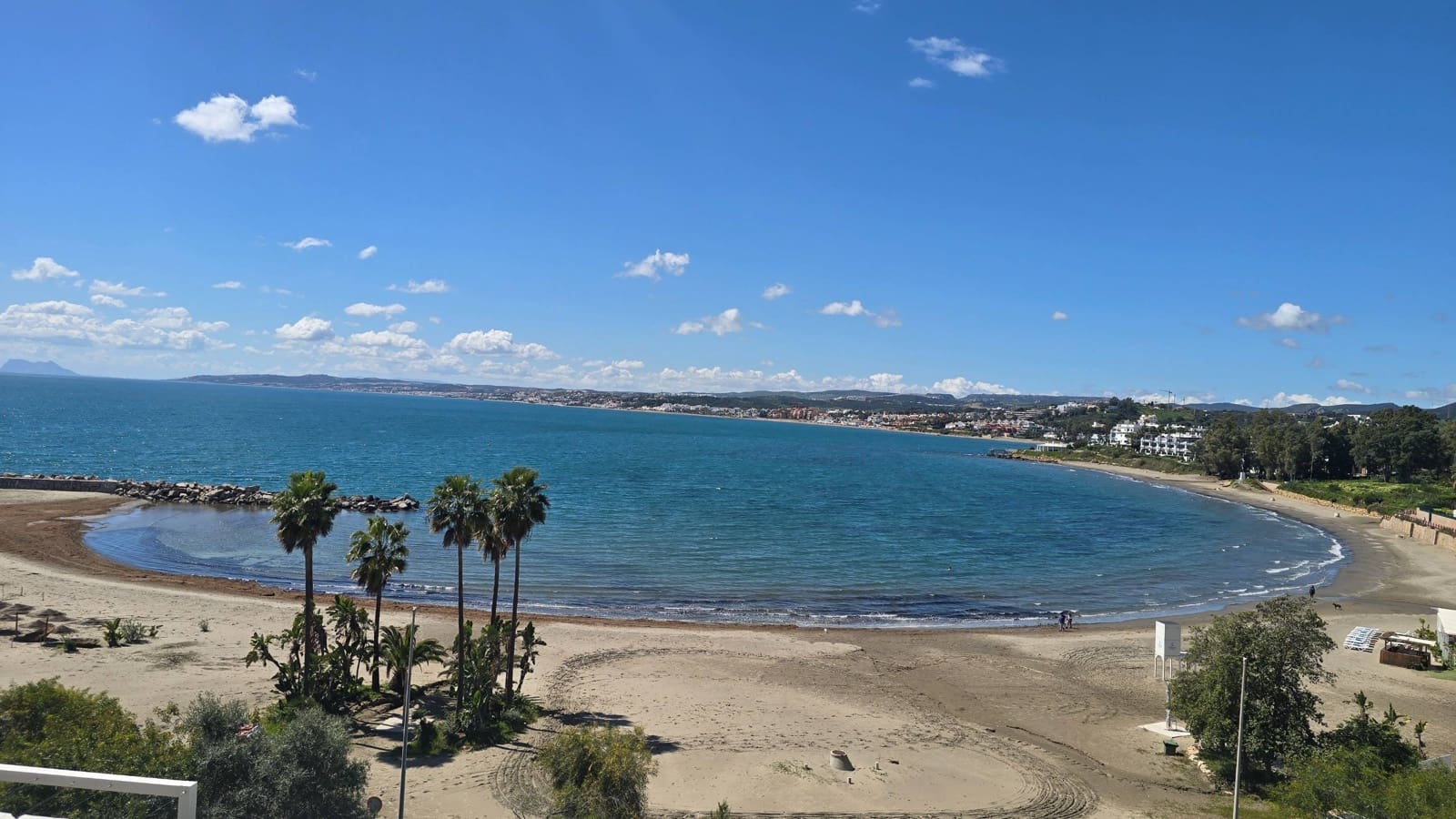 3 quarto Moradia Geminada para venda em Estepona com piscina garagem - 570 000 € (Ref: 9998450)