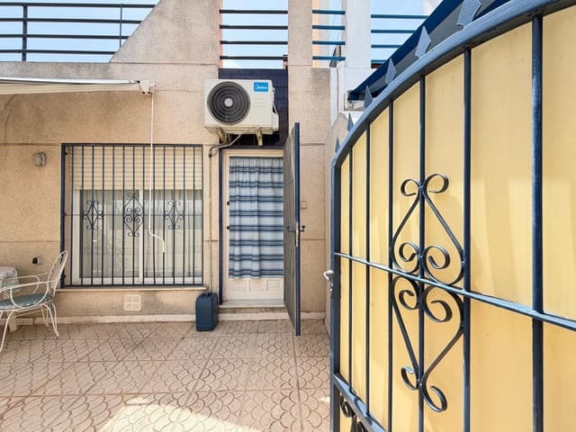 2 soverom Hus til salgs i El Chaparral - La Siesta - La Torreta, Torrevieja med svømmebasseng - € 155 000 (Ref: 9998455)