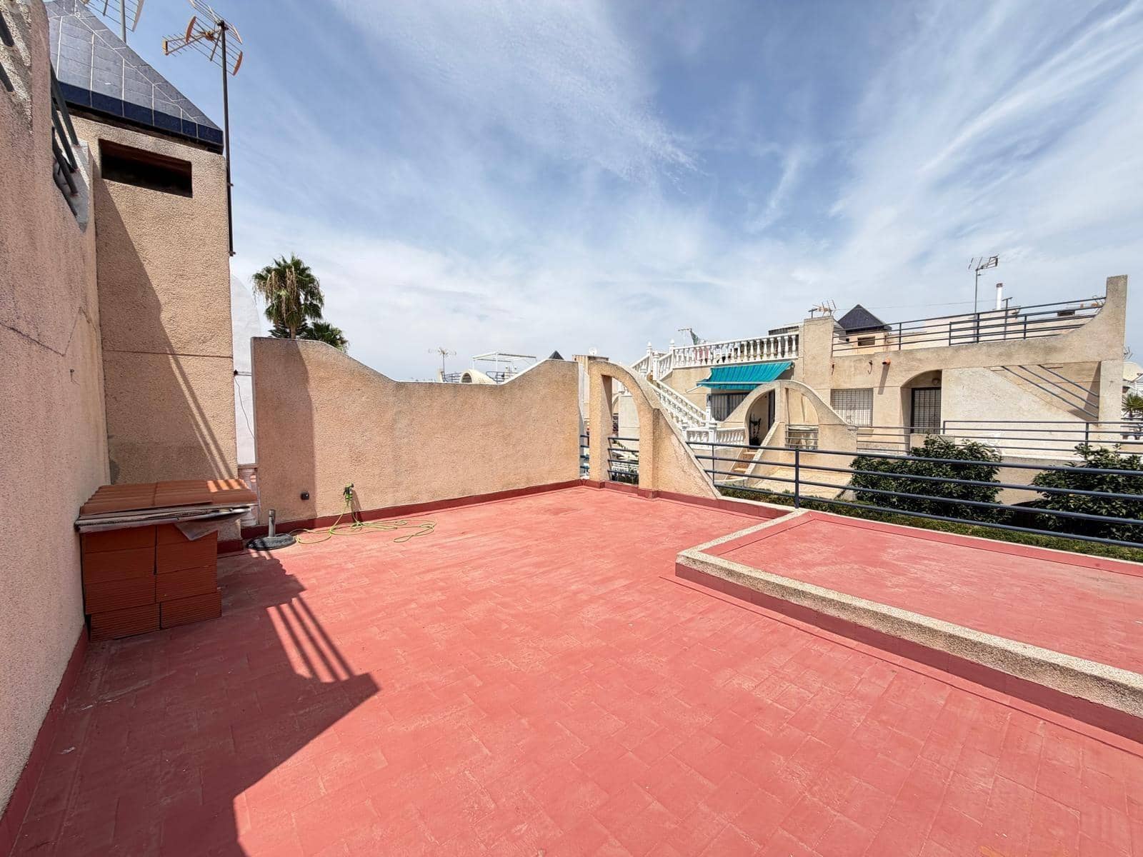 2 soverom Hus til salgs i Torrevieja med svømmebasseng - € 155 000 (Ref: 9998455)