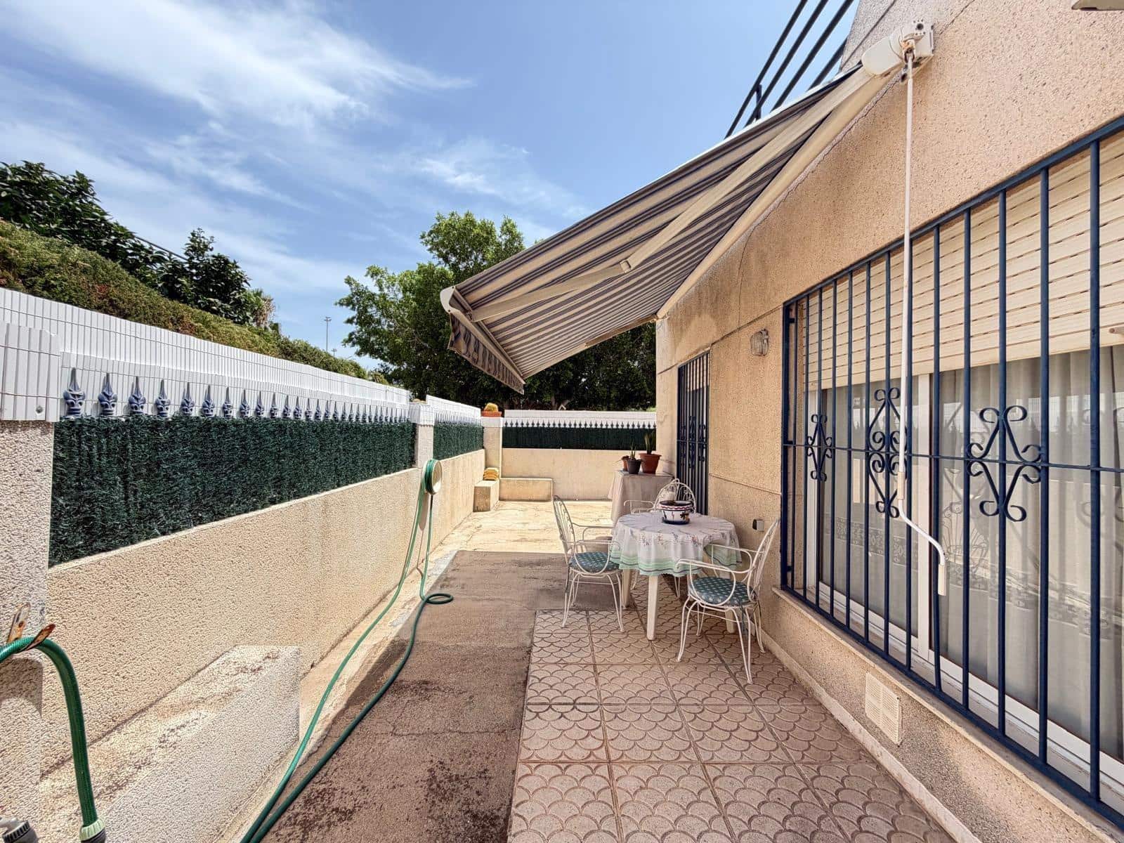 2 soverom Hus til salgs i Torrevieja med svømmebasseng - € 155 000 (Ref: 9998455)