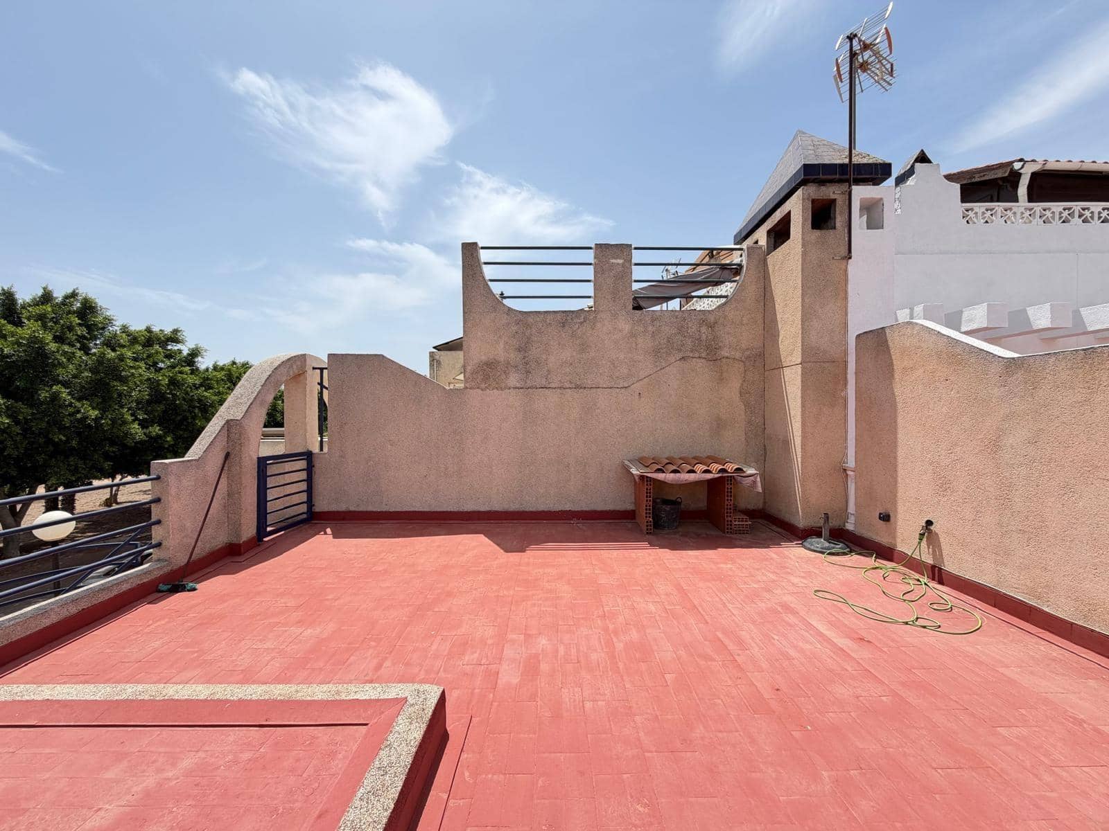 2 soverom Hus til salgs i Torrevieja med svømmebasseng - € 155 000 (Ref: 9998455)