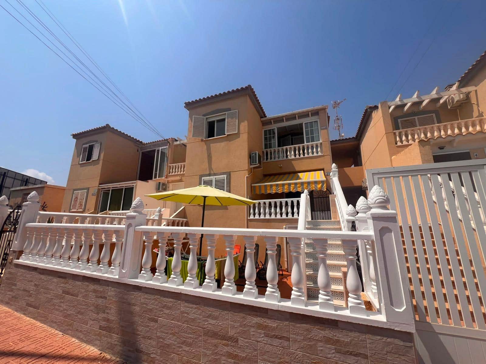 2 slaapkamer Bungalow te koop in Torrevieja - € 179.999 (Ref: 9998457)
