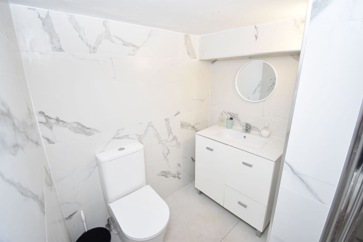 6 soveværelse Villa til salg i El Faro med swimmingpool garage - € 690.000 (Ref: 9998479)