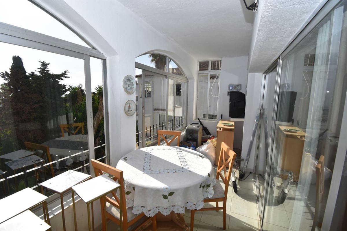 6 soveværelse Villa til salg i El Faro med swimmingpool garage - € 690.000 (Ref: 9998479)
