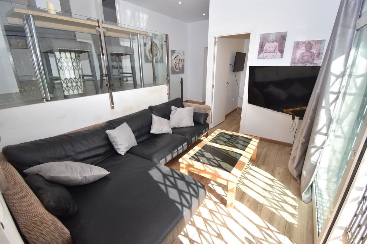 6 soveværelse Villa til salg i El Faro med swimmingpool garage - € 690.000 (Ref: 9998479)