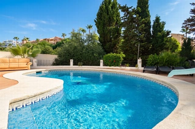 Villa te koop in El Faro, Mijas met zwembad - € 690.000 (Ref: 9998479)