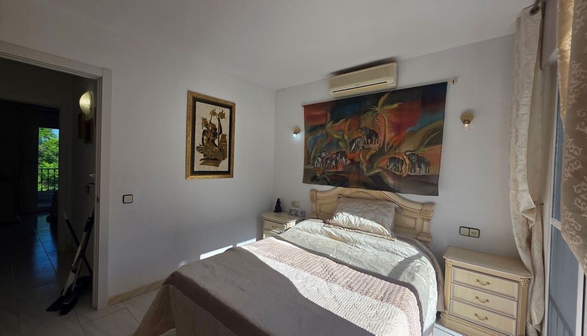 2 sovrum Hus till salu i Mijas Golf med pool garage - 360 000 € (Ref: 9998480)