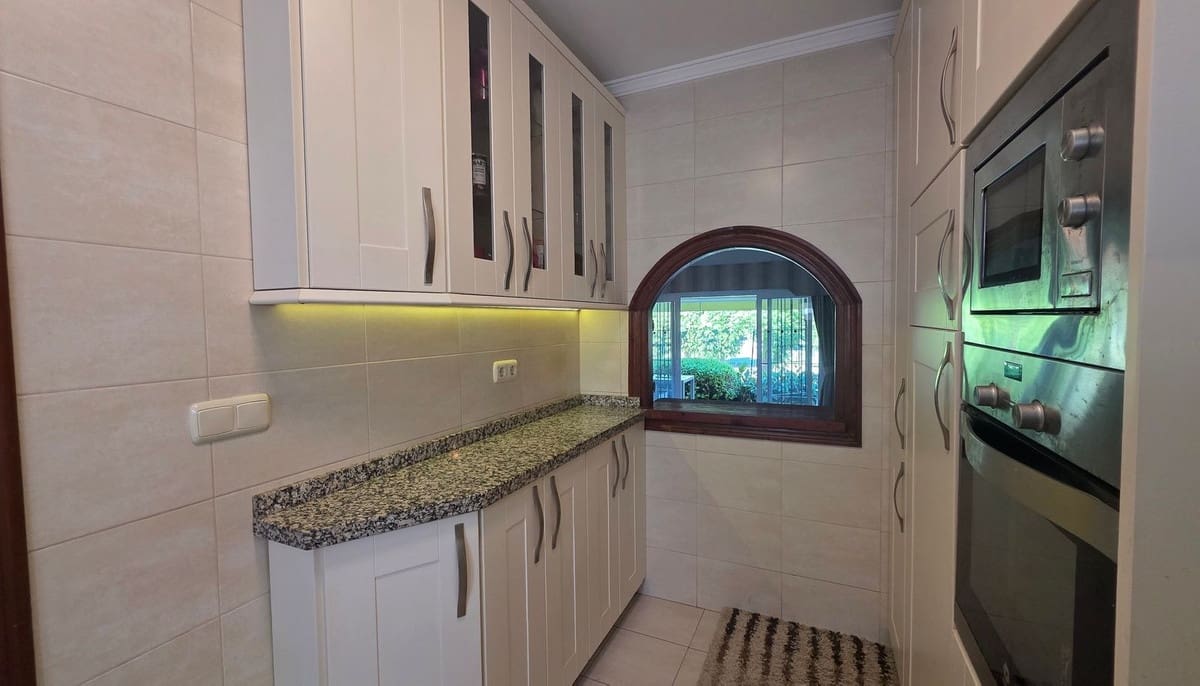 2 sovrum Hus till salu i Mijas Golf med pool garage - 360 000 € (Ref: 9998480)