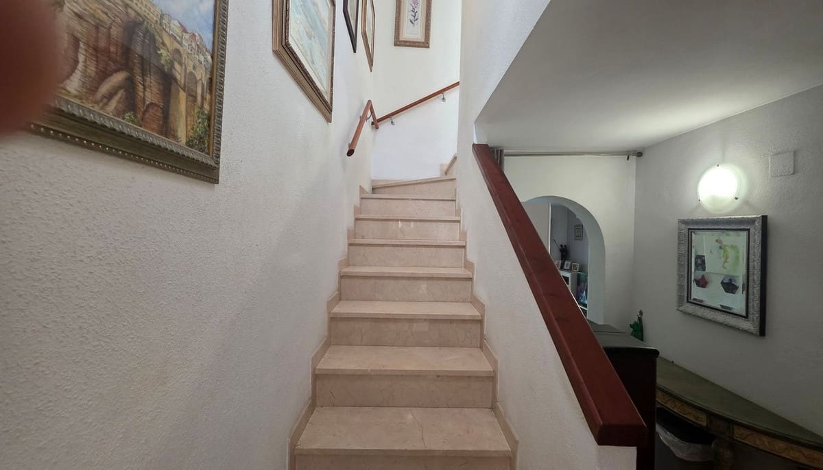 2 sovrum Hus till salu i Mijas Golf med pool garage - 360 000 € (Ref: 9998480)