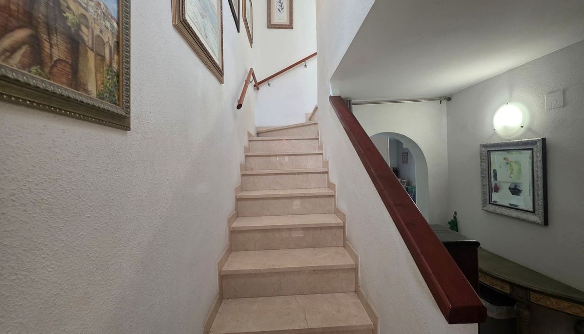2 sovrum Hus till salu i Mijas Golf med pool garage - 360 000 € (Ref: 9998480)