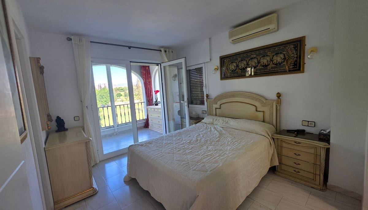 2 sovrum Hus till salu i Mijas Golf med pool garage - 360 000 € (Ref: 9998480)