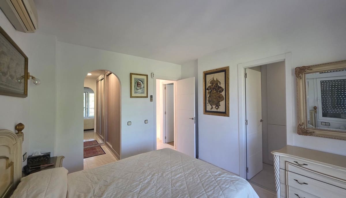 2 sovrum Hus till salu i Mijas Golf med pool garage - 360 000 € (Ref: 9998480)