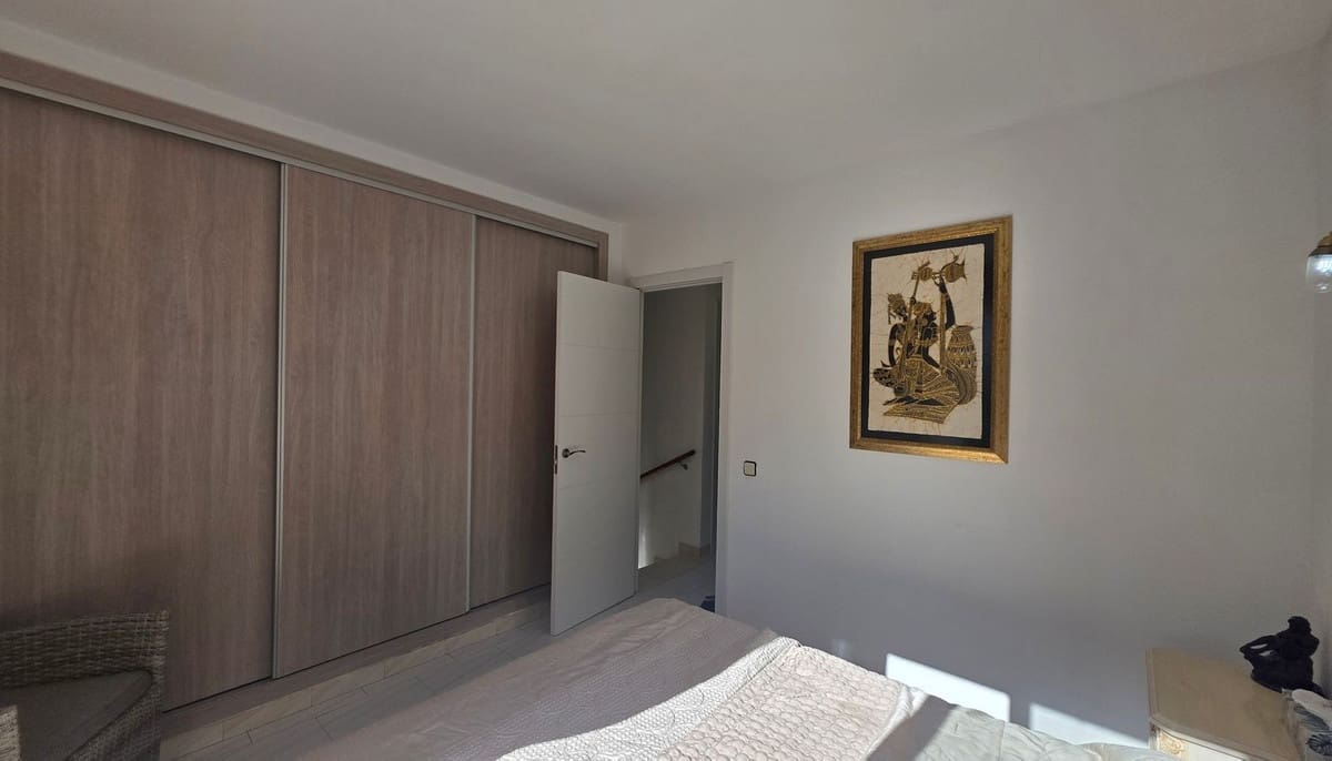 2 sovrum Hus till salu i Mijas Golf med pool garage - 360 000 € (Ref: 9998480)