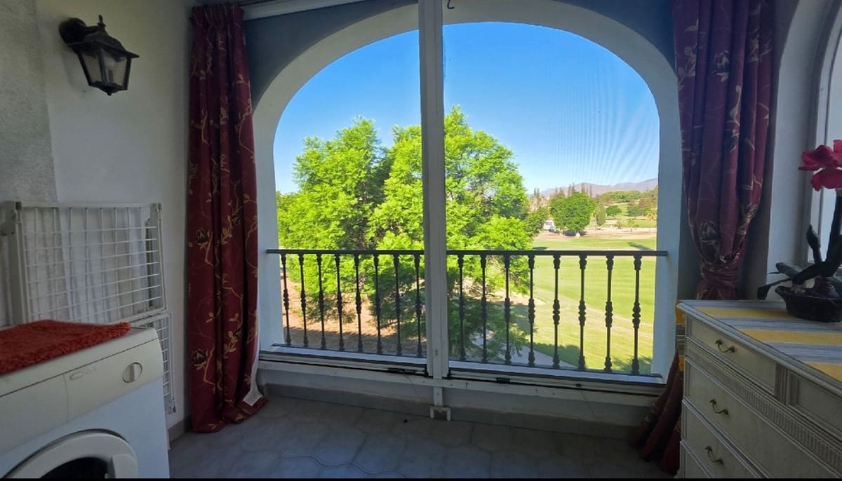 2 sovrum Hus till salu i Mijas Golf med pool garage - 360 000 € (Ref: 9998480)