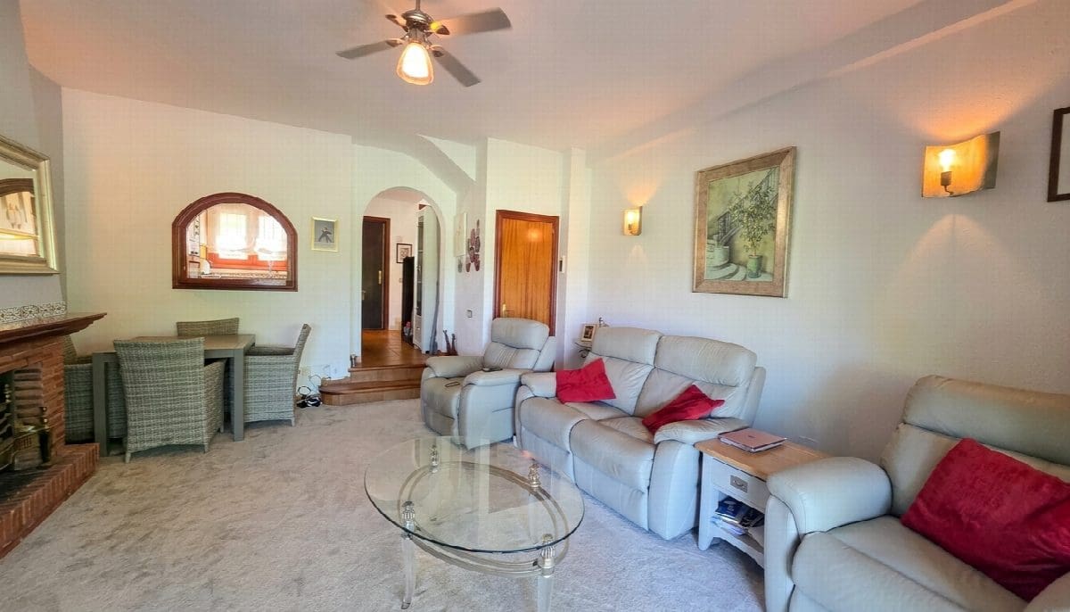 2 bedroom Townhouse for sale in Mijas Golf with pool - € 370,000 (Ref: 9998480)
