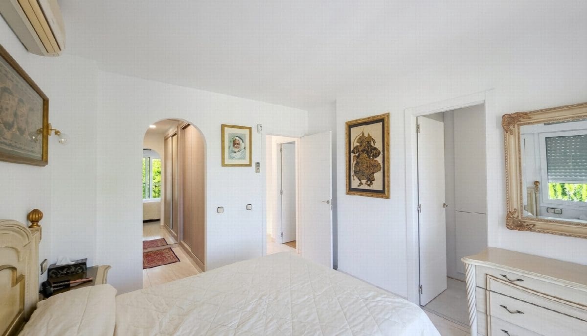 2 bedroom Townhouse for sale in Mijas Golf with pool - € 370,000 (Ref: 9998480)