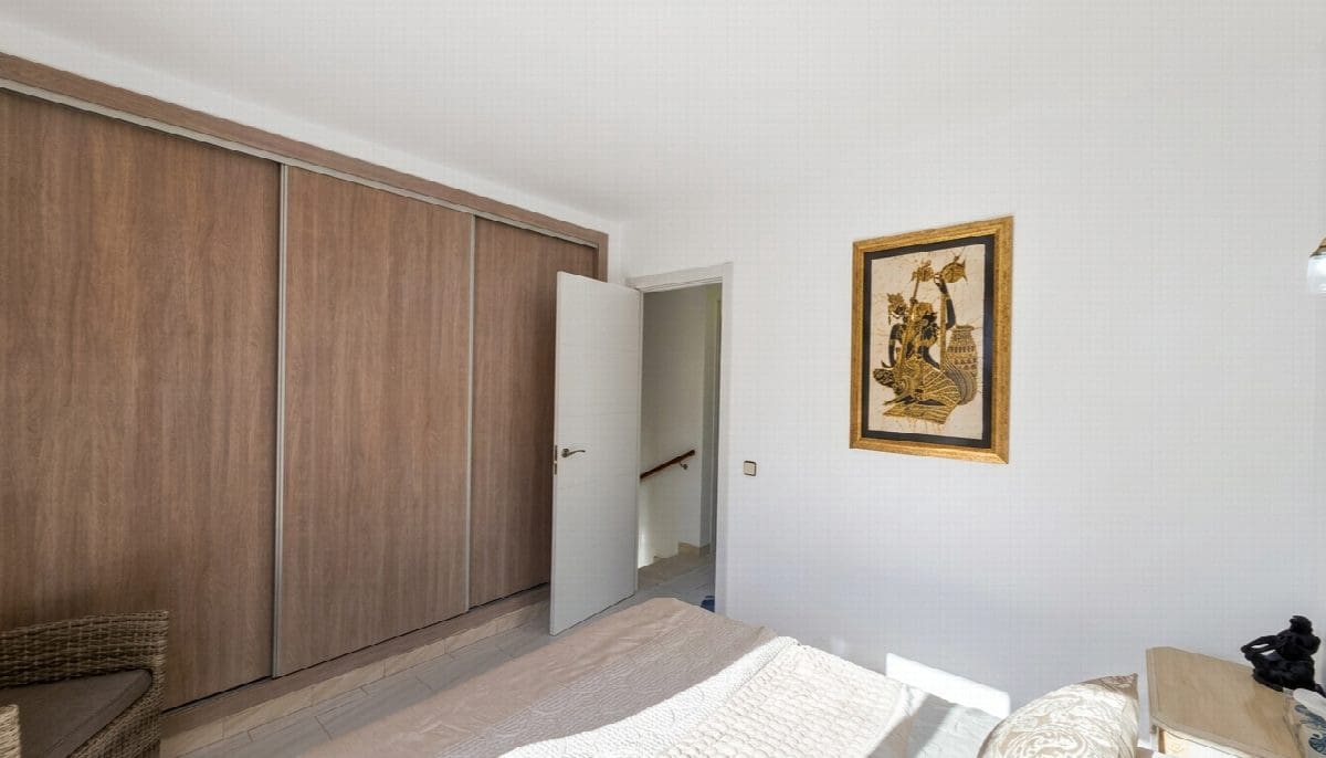 2 bedroom Townhouse for sale in Mijas Golf with pool - € 370,000 (Ref: 9998480)