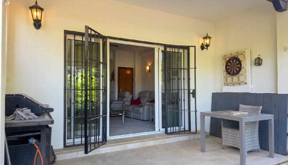 2 bedroom Townhouse for sale in Mijas Golf with pool - € 370,000 (Ref: 9998480)