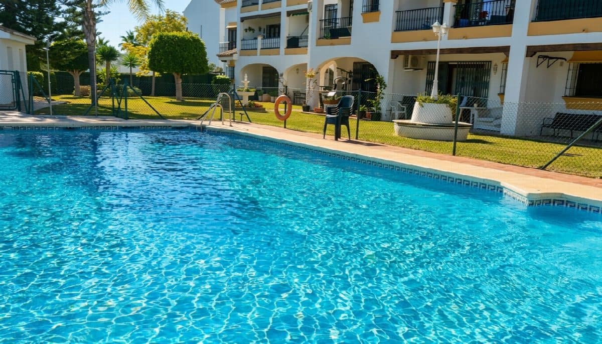 2 bedroom Townhouse for sale in Mijas Golf with pool - € 370,000 (Ref: 9998480)